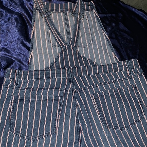 stripped overalls shorts - Picture 4 of 4